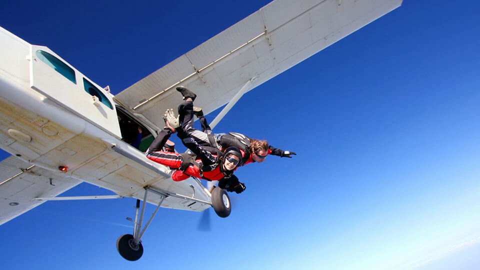 Skydiving in Kusadasi Turkey - Excursions and Activities - Travel guide